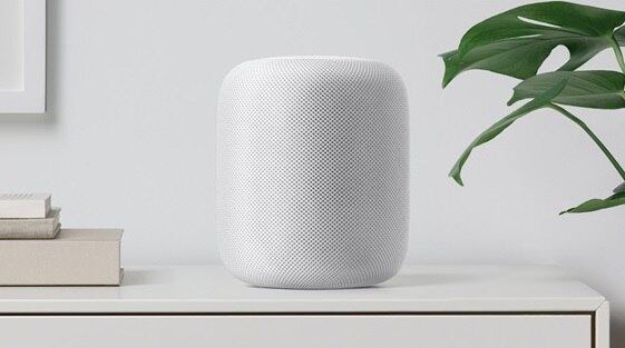 HomePod

O speaker (nome chique para um alto falante ou caixa de som) HomePod é a entrada da Apple num mercado que já tem vários de seus principais concorrentes nele. O Google, por exemplo, anunciou o Google Home no ano passado e, antes disso, a Amazon trouxe ao mercado norte-americano o Echo