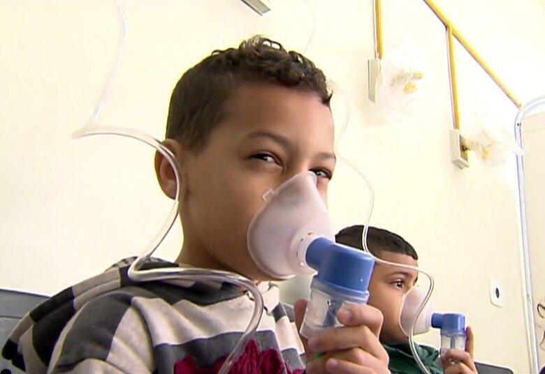 O infectologista Francisco Ivanildo de Oliveira Junior explica a importância do tratamento:  "A grande maioria dos casos de bronquiolite se recupera plenamente, mas é uma doença que, se não for tratada a tempo, dependendo da fase e da evolução, pode levar a óbito"