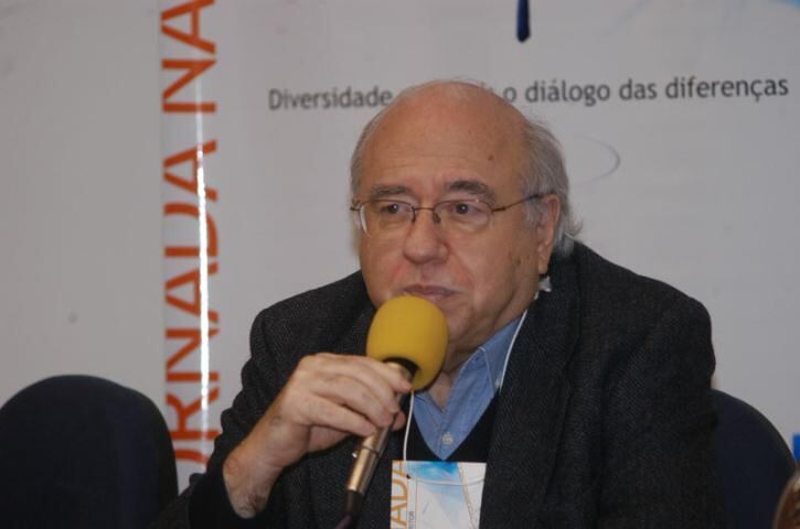 Escritor começou a passar mal na última sexta-feira (16)