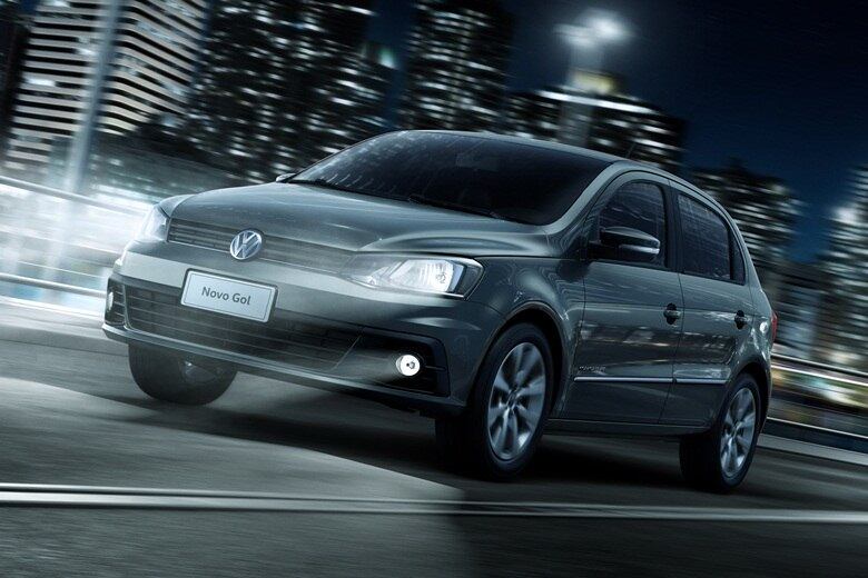 Mecanicamente, o destaque é a oferta do moderno motor 1.0 flex de três cilindros, já presente no Up e no Fox Bluemotion. O motor — classificado com Nota A no Programa de Etiquetagem do Inmetro — mantém os 82 cv e 10,4 kgfm de torque com etanol, e vem acoplado ao câmbio manual de cinco marchas