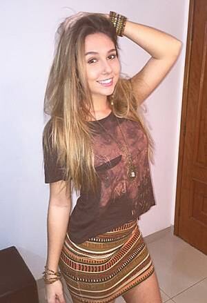Carol é um pouco mais velha que Danielle e, também por isso, já faz sucesso há mais tempo