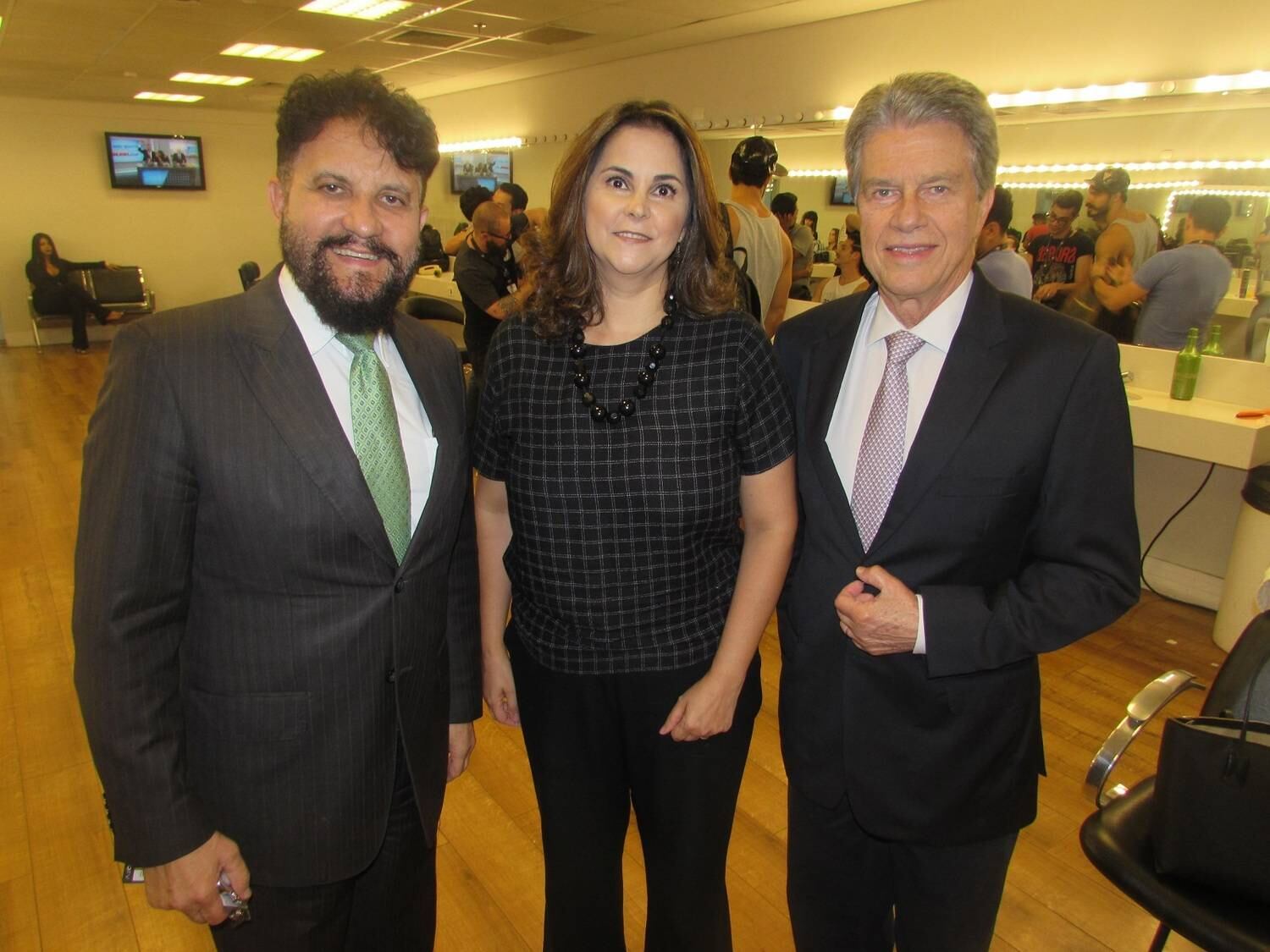 Eugênia Gonzaga acompanhada do diretor Zacarias Pagnanelli e do jornalista Marcos Hummel