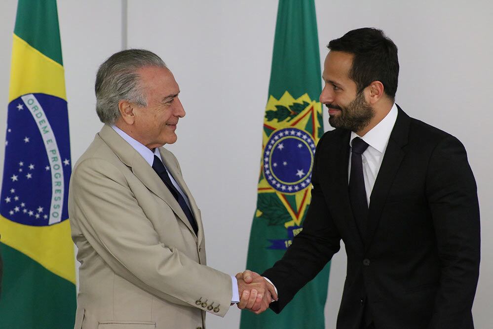 Calero (à dir.) vem enfrentando questionamentos à frente da pasta desde sua posse, quando assumiu a Cultura quando ela havia sido rebaixada á condição de secretaria