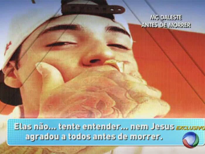 

O Domingo Show mostra na íntegra a mensagem do cantor:

Ela...tente entender...nem Jesus agradou a todos antes de morrer



+ Aproveite e confira as matérias do programa Domingo Show

+ Já curtiu a página do Domingo Show no Facebook? É só clicar!

+ Siga o Domingo Show no Twitter e receba todas as notícias do programa
