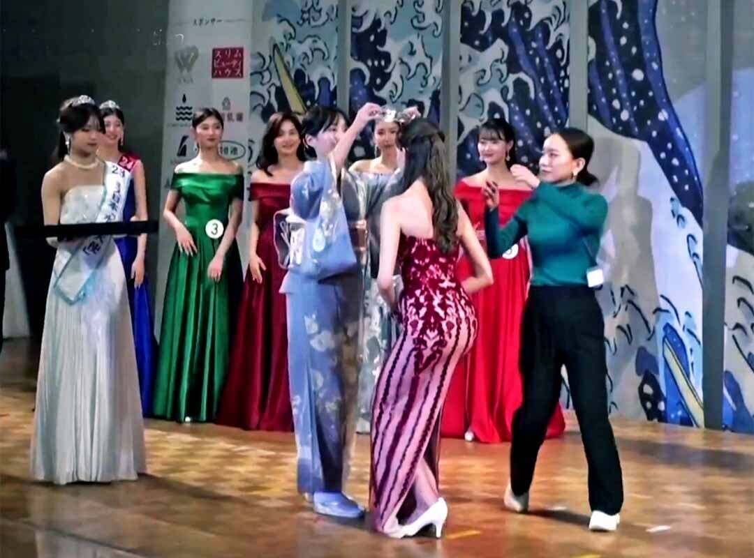 Parcelas da sociedade local ainda não convivem bem com a ideia de que estrangeiros sem ascendência japonesa possam obter a naturalização e ter a mesma nacionalidade que a sua.