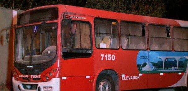 Fogo não destruiu o veículo completamente