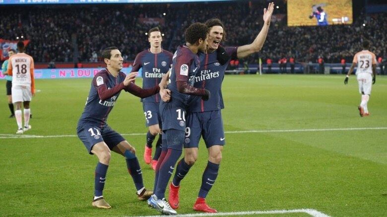 neymar e cavani festejam gol com di maria na vitória do psg. psg 4 x 0 montpellier