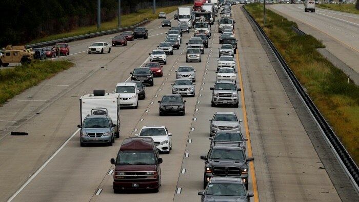 Tal como se observa nas redes sociais e nos boletins de tráfego, o retorno para quem se aventura nas estradas não está sendo um caminho livre de obstáculos, um cenário previsto por outros que decidiram esperar para o retorno