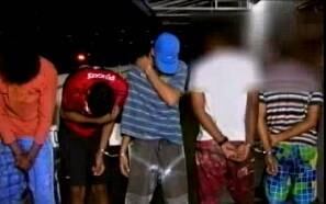 Os cinco homens foram detidos em flagrante