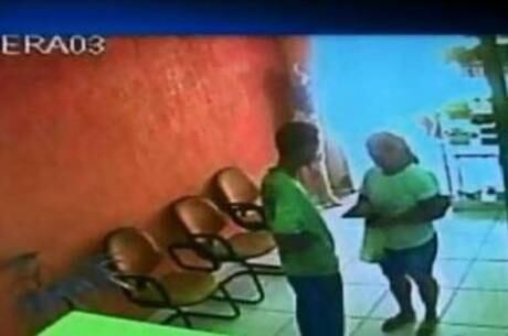 Criminoso "atendeu" cliente durante o assalto