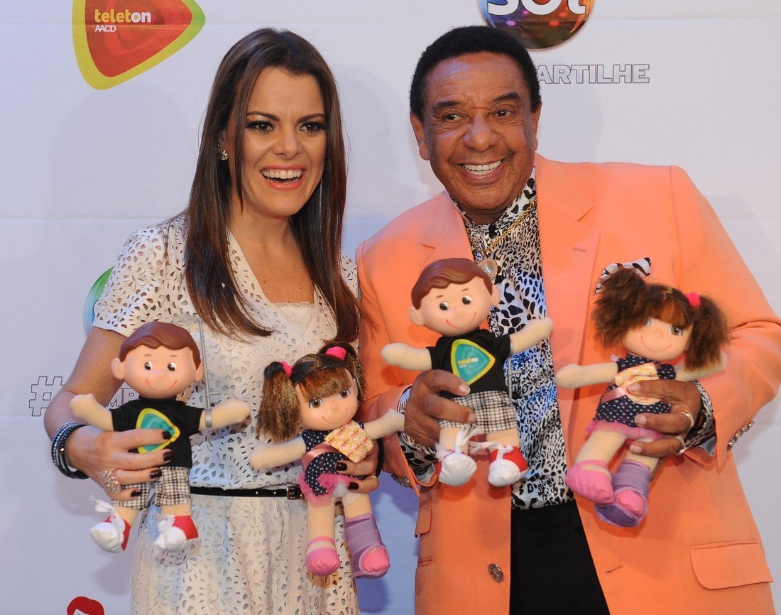 O cantor
e compositor Agnaldo Timóteo e a cantora gospel Ana Paula Valadão