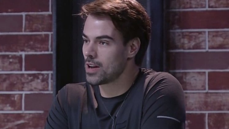 Logo na primeira Prova das Mulheres da quinta temporada, Leandro Gléria apostou R$ 25 mil em Renata Dominguez. A atriz foi uma das vencedoras do desafio e conseguiu dobrar o prêmio