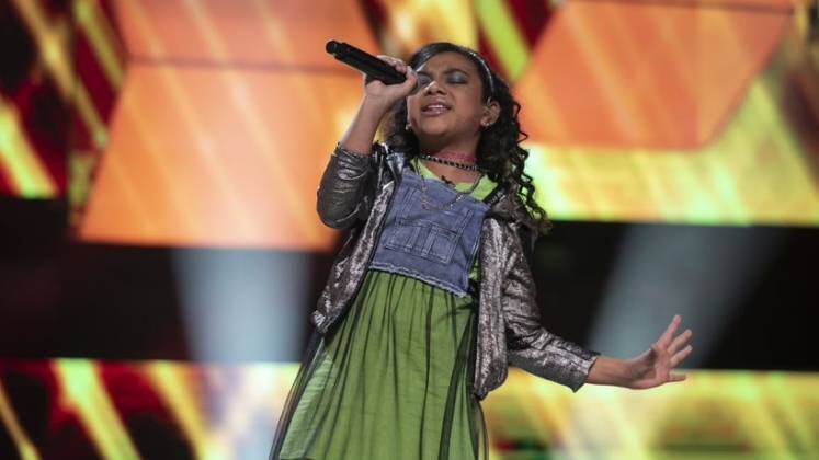 A pequena Manu Fernandes agitou o painel e, mesmo pisando pela primeira vez em um palco, provou que o talento está nas veias. Desde o primeiro verso da música Locked Out Of Heaven, de Bruno Mars, a candidata encantou os jurados e conseguiu levantar 95 deles