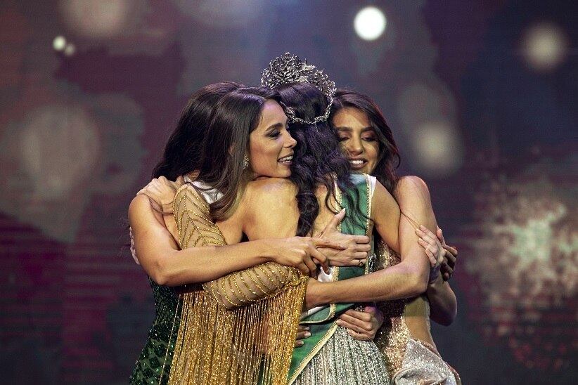 O abraço das concorrentes: 'Não houve ciumeira'