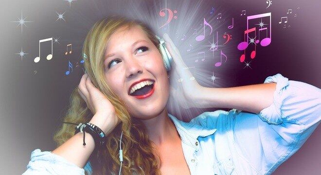 Suas músicas favoritas a qualquer hora e lugar, sem precisar de internet, e você ainda pode compartilhar com a família. Assine já e ganhe 30 dias grátis!
