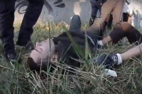 Quatro pessoas foram levadas para a delegacia