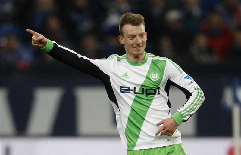 Ainda na Europa, o meia Max Arnold do Wolfsburg-ALE chama atenção. O atleta é conhecido na mídia como 'Novo Özil', principalmente pelos seus passes precisos

Veja também: NBA 2K15 ou o lendário NBA Jam: Qual o melhor jogo de basquete?
