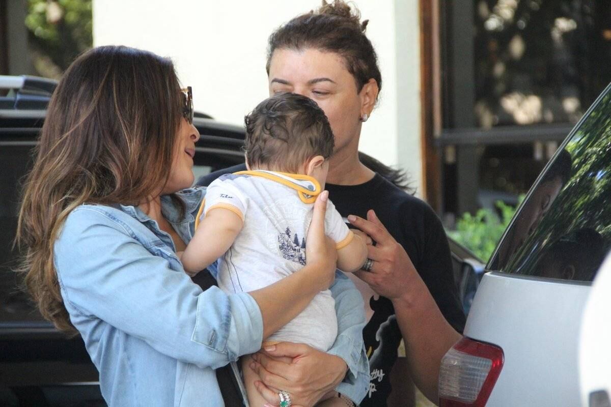 Até David Brazil foi paparicar Antônio