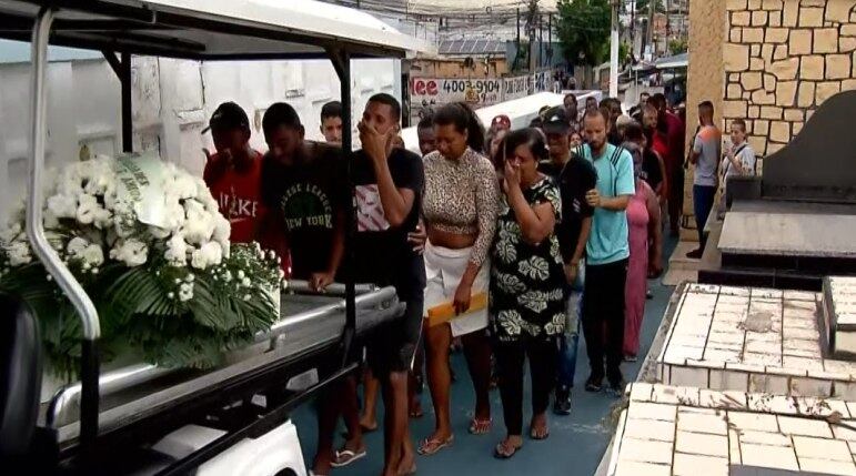 Corpo da criança foi enterrado em Nova Iguaçu