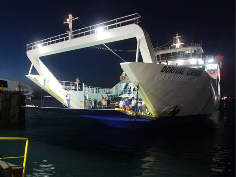 O tempo médio da travessia com as duas embarcações é de aproximadamente 35 minutos
