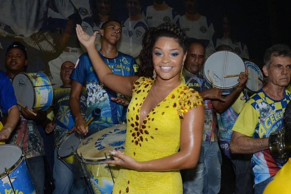 Juliana Alves mostrou os atributos que
fizeram dela rainha de bateria da Unidos da Tijuca