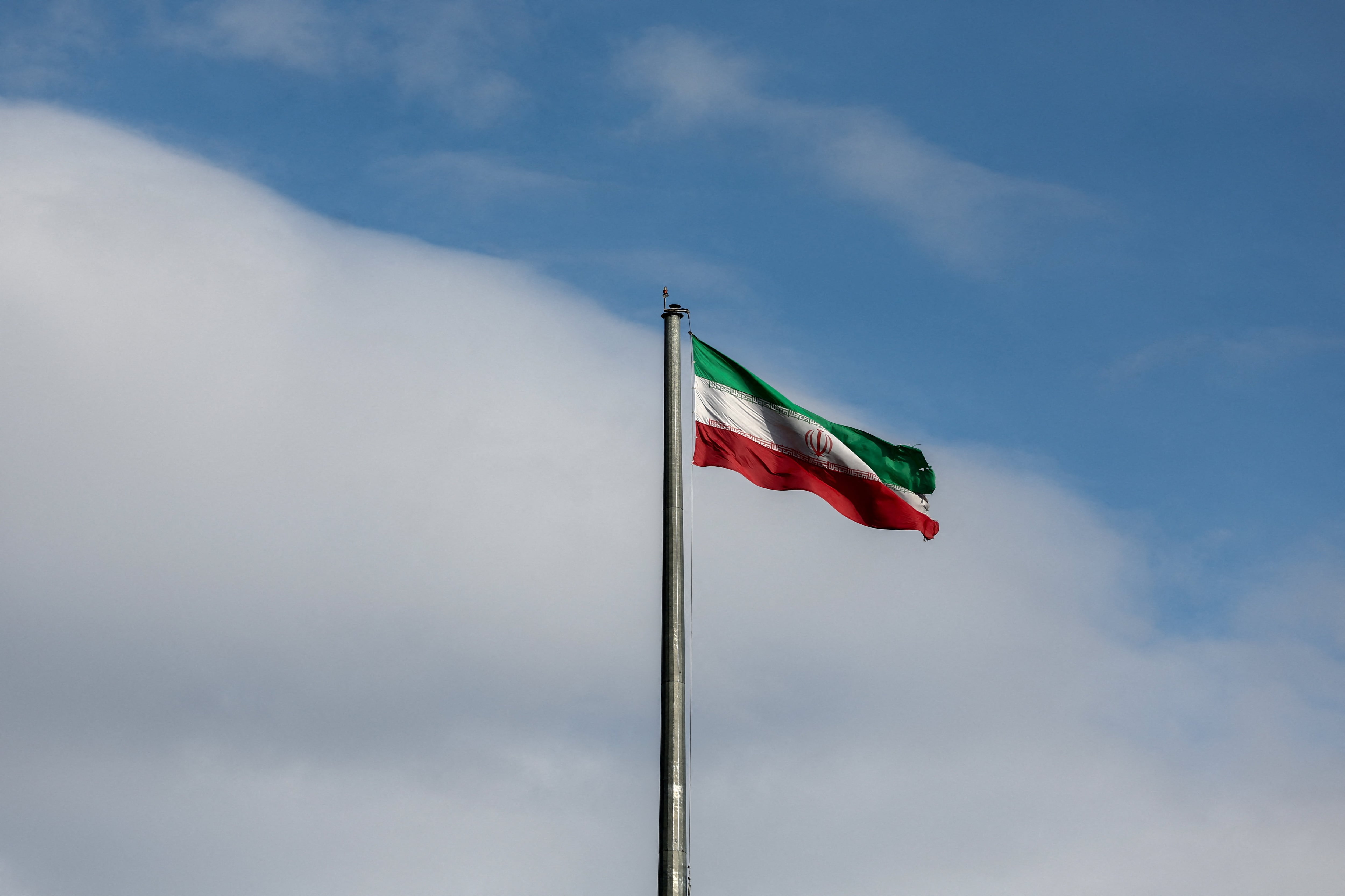 Bandeira iraniana em Teerã