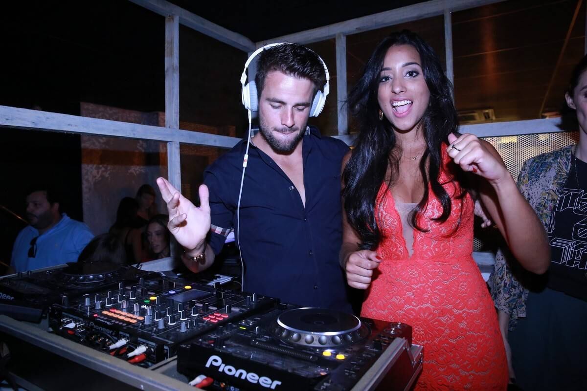 Ela e o aniversariante foram DJs