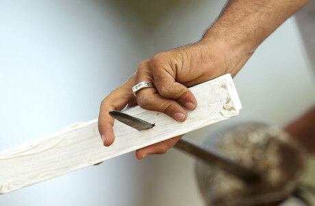 No início de novembro, um homem de 35 anos atacou a ex-mulher com uma espada logo após sair da prisão em Csablanca, no Marrocos. O acusado, que não foi identificado, teria ainda atirado as duas filhas gêmeas pela janela, mas nenhuma das crianças morreu. Segundo agências de notícias, o homem estaria bêbado no momento do crime