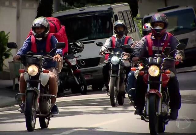 Os principais aplicativos de entrega de comida registraram um aumento de mais de 30% dos pedidos desde o início da pandemia. Mas como alinhar praticidade e conforto do delivery com os cuidados necessários para não correr o risco de se contaminar pelo coronavírus?