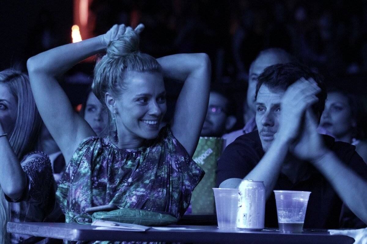 Carolina Dieckmann e Tiago Worcman apareceram juntos em público na noite desta última sexta-feira (27), justo no dia em que a colunista do R7 Fabíola Reipert noticiou que o casal estaria vivendo uma crise no relacionamento

Acesse o R7 Play e assista à programação da Record quando quiser
