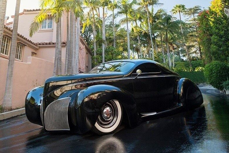 O preço do Hot Rod Lincoln Zephyr para o leilão é entre 300 mil e 400 mil dólares, equivalente a mais de  R$ 1 milhão