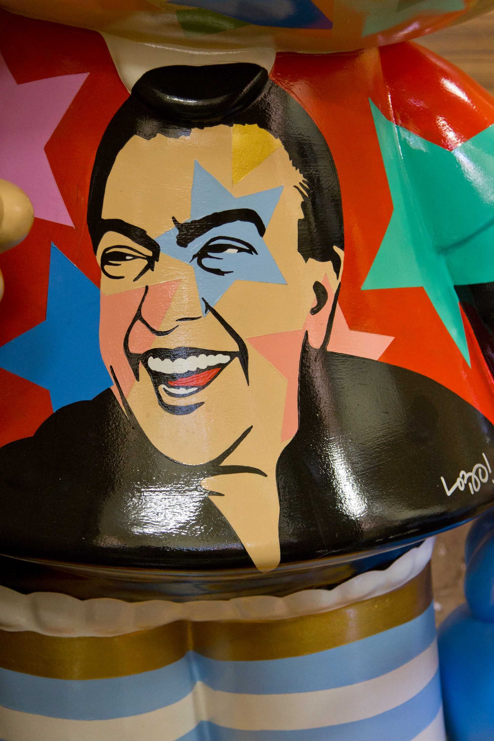 Customizadas por artistas, as esculturas foram espalhadas pela cidade de São Paulo em comemoração aos 50 anos da personagem. A exposição acontece até
dia 8 de dezembro e, após esse período, as peças serão leiloadas em prol
das crianças atendidas pelo Unicef (Fundo das Nações Unidas para a Infância)

