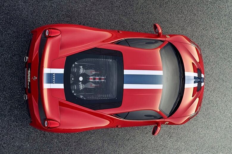 Além do motor, o 458 Speciale marcará a estreia do inédito controle do ângulo de deslizamento lateral (SSC), sistema que promete deixar o veículo ainda mais equilibrado e estável em situações extremas, ampliando a emoção ao volante.

O novo dispositivo monitora o deslizamento lateral da carroceria em "tempo real" e controla de forma ainda mais eficiente a distribuição do torque despejado nas rodas traseiras — deixando assim o superesportivo mais "controlável"

VEJA TAMBÉM

Polícia 'estoura' oficina que pirateava supercarros; veja as falsificações

Preparadora alemã faz Ferrari especial para "reis do petróleo" na Arábia com máxima de 354 km/h

Ferrari F430 pega fogo em estacionamento a céu aberto e é inteira consumida pelas chama

Quer saber tudo sobre carros? Acesse www.r7.com/carros

