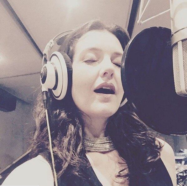 Para a atriz, a oportunidade de atuar em Os Dez Mandamentos é um grande ensinamento

— No novela eu vou interpretar quase 90 anos de existência de uma mesma personagem. Isso permite que eu desenvolva uma complexidade nela e esteja sempre aprendendo novas coisas

+ Acesse R7 Play e assista onde e quando quiser os seus programas favoritos da Rede Record
+ Tudo pela arte: atores fazem mudanças radicais para viver papeis no cinema
+ Pedro Paulo Rangel explica por que chamou Caio Castro de "anta"
