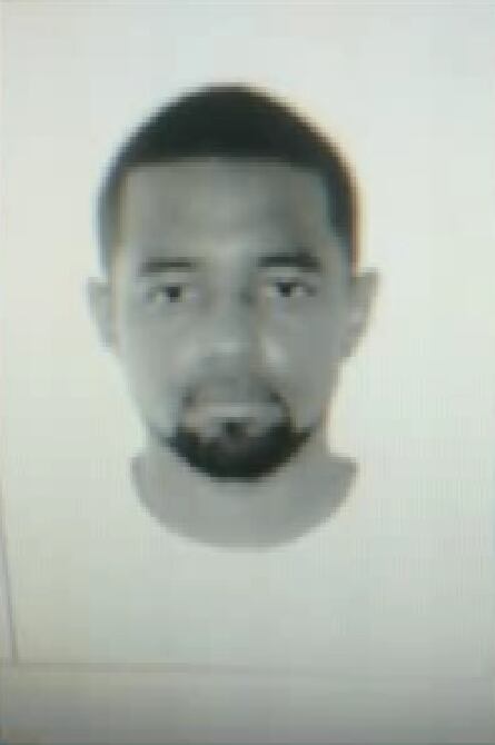 O homem tinha um comportamento explosivo e antecedentes
criminais. Em dezembro de 2011, ele foi preso e autuado por lesão corporal e
violência doméstica por agredir o próprio pai e foi autuado