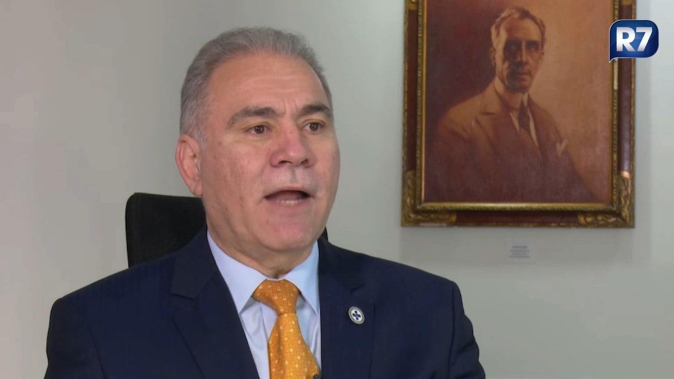 Ministro da Saúde, Marcelo Queiroga, está com covid-19
VEJA MAIS