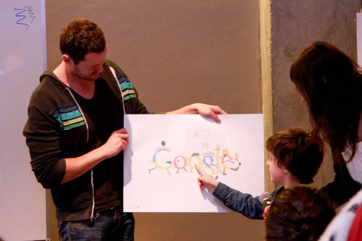 Crianças mostraram os doodles que criaram durante a oficina