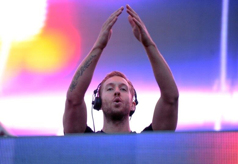 7º Summer - Calvin Harris

Calvin Harris e Rita Ora estão separados desde junho deste ano, mas na lista eles continuam juntinhos. O DJ escocês agitou pistas de dança ao redor do mundo, mas a crítica apenas considerou que "não distraiu o suficiente" o público
