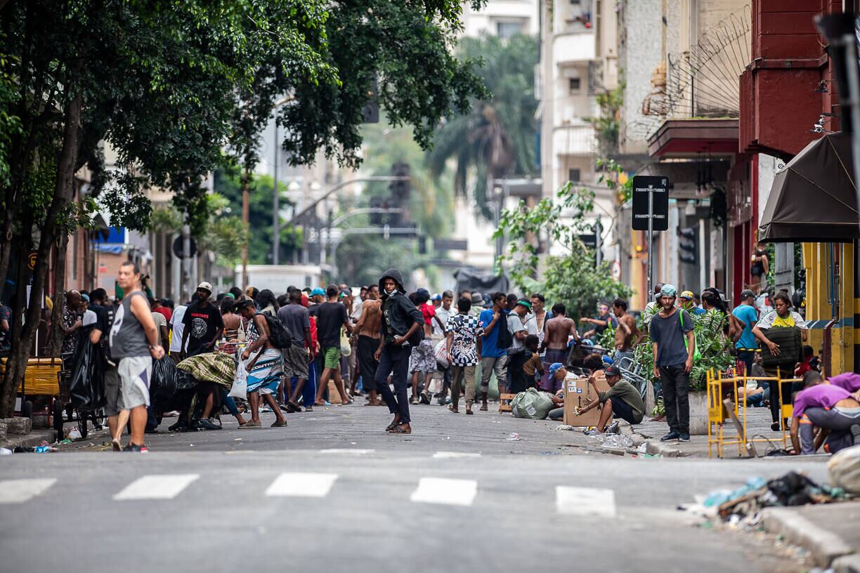 Após megaoperação policial em maio do ano passado, fluxo se espalhou pelo centro de São Paulo