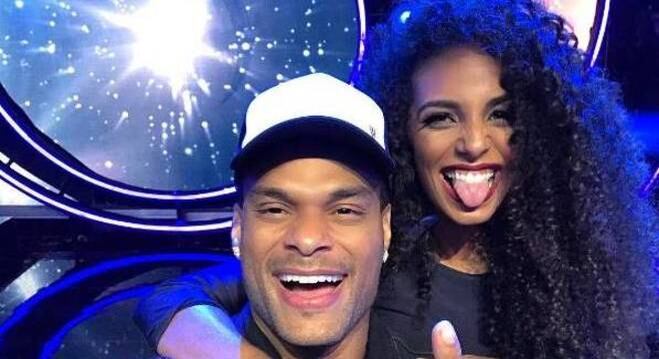 Tony Salles e a técnica Bruna Rocha se preparam para o Dancing Brasil