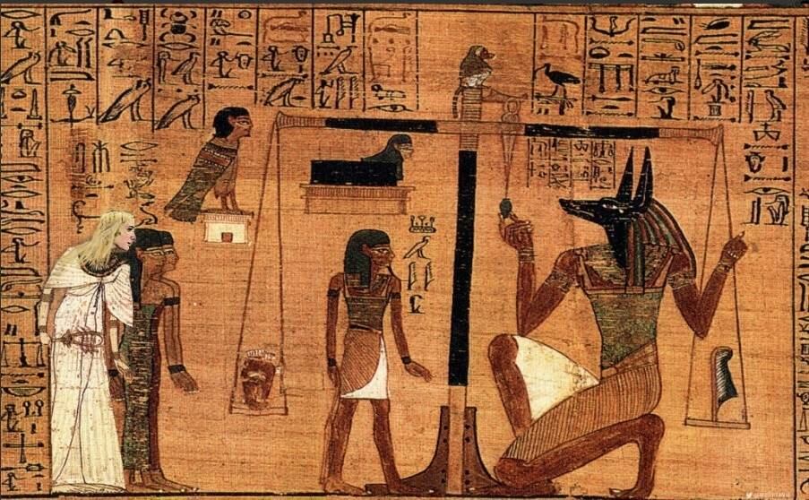 A internet não perdoou — especialmente depois que o
presidente francês, Emmanuel Macron, publicou um vídeo em que Ivanka parece
interagir em uma conversa com líderes do porte de Theresa May, do Reino Unido,
e Christine Lagarde, do FMI. No Twitter, a hashtag #unwantedivanka (Ivanka indesejada,
em tradução livre) rendeu memes em que a filha do presidente norte-americano foi
posta lado a lado com figuras de renome em momentos históricos