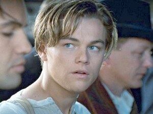 Leonardo DiCaprio protagonizou uma das cenas de morte mais tristes da história do cinema. Quem não se lembra de Jack congelando para que Rose pudesse sobreviver em Titanic? Mas o galã também já morreu em outros sete filmes, como Romeu + Julieta, outra trágica história de amor