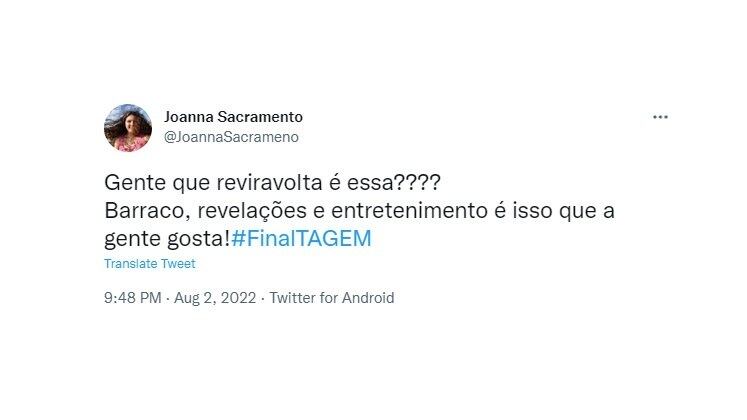 Carla (Manuela do Monte) chegou a provocar Alessandro dizendo que ele tem um filho fora do casamento, e o público foi à loucura!