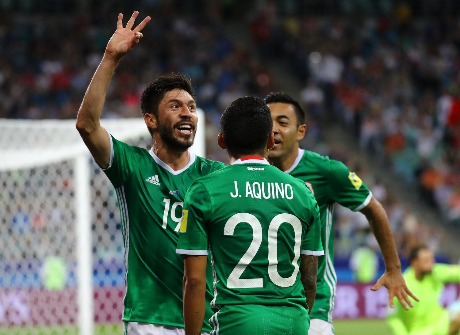 Peralta marcou o segundo gol do México, garantindo a vitória para os campeões da CONCACAF