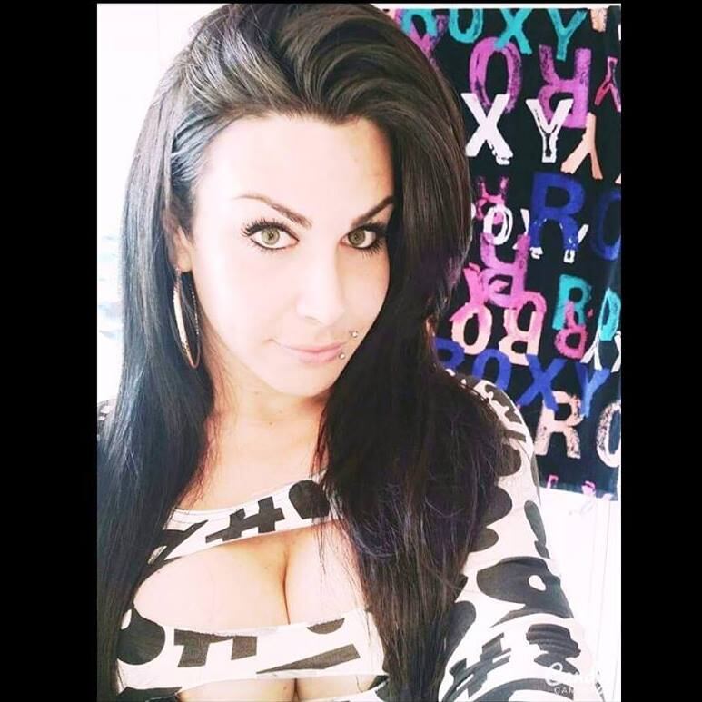 Segundo Sabrina, a polícia está em busca de imagens de
câmeras de segurança para tentar identificar o suspeito do crime e descobrir o
que aconteceu