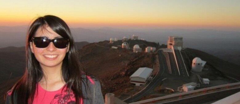 Quantos ano você tem? Você acha que já fez coisas importantes na sua vida? Pois em agosto desse ano a doutoranda Maritza Soto, uma chilena de 25 anos, descobriu um planeta totalmente novo! O HD 110014c, que orbita a estrela HD 110014, está a 293 anos-luz da Terra e tem uma massa pelo menos três vezes maior que a de Júpiter. A descoberta foi publicada na revista científica da Royal Astronomical Society, em Londres, após uma pesquisa de oito meses. Nem passava pela cabeça dela fazer uma descoberta tão notável tão cedo!