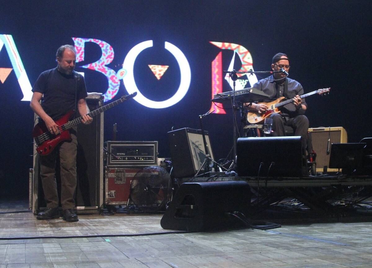 Paralamas do sucesso se apresentaram no Citibank Hall em São Paulo, nesta sexta-feira (14)