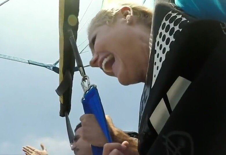 Além dos esportes tradicionais, ela também é fã de esportes radicais: "Eu adoro adrenalina. Correr de carro, de moto, pular de lugares. Esporte que dá frio na barriga, para mim, é muito bom”. Em um de seus
aniversários, Xuxa pediu para a filha, Sasha, pular com ela de paraquedas:
"Ela entrou nessa e agora ela também é viciada em adrenalina"
