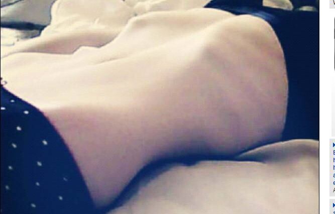 Aos 14 anos, a jovem desenvolveu um distúrbio alimentar após
de desentender com um grupo de amigos na escola em que frequentava. 


― Começaram a falar muitas coisas sobre mim que não eram
verdades. Vi que já não podia controlar a opinião dos outros e por isso acabei
obcecada por controlar a única coisa que podia, meu peso