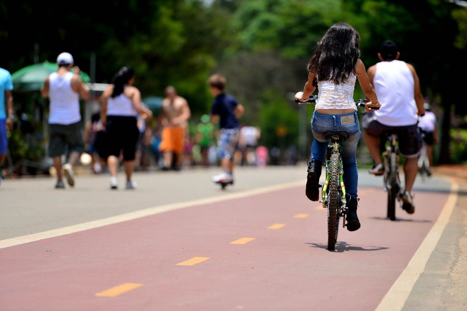Temperatura não deve ultrapassar os 29ºC na capital paulista neste sábado (4)